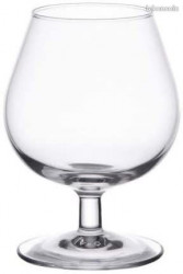 7 Verres  a Pied pour Cognac